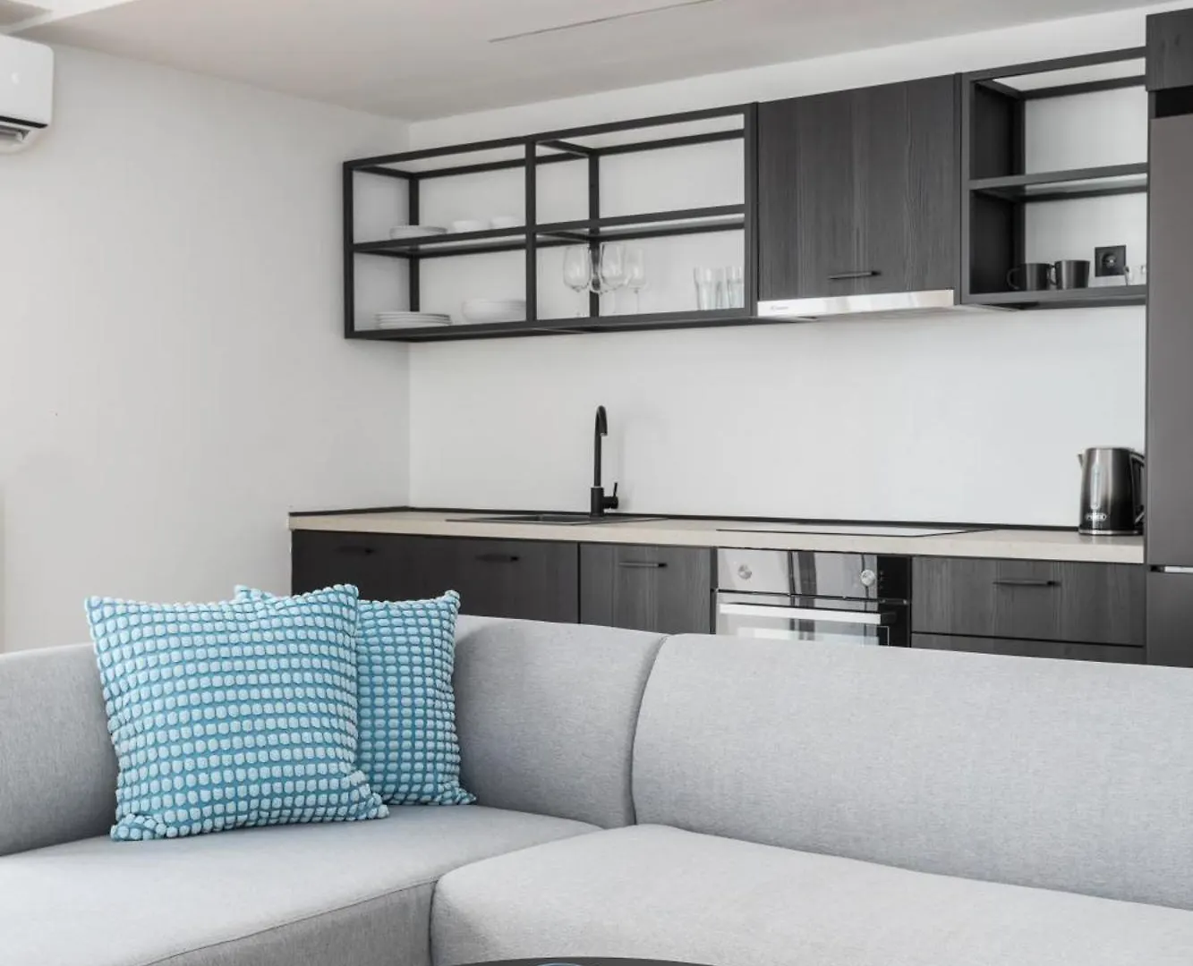 Celine By Halu!, Spacious Apartments Next To Business Hub Thessaloniki