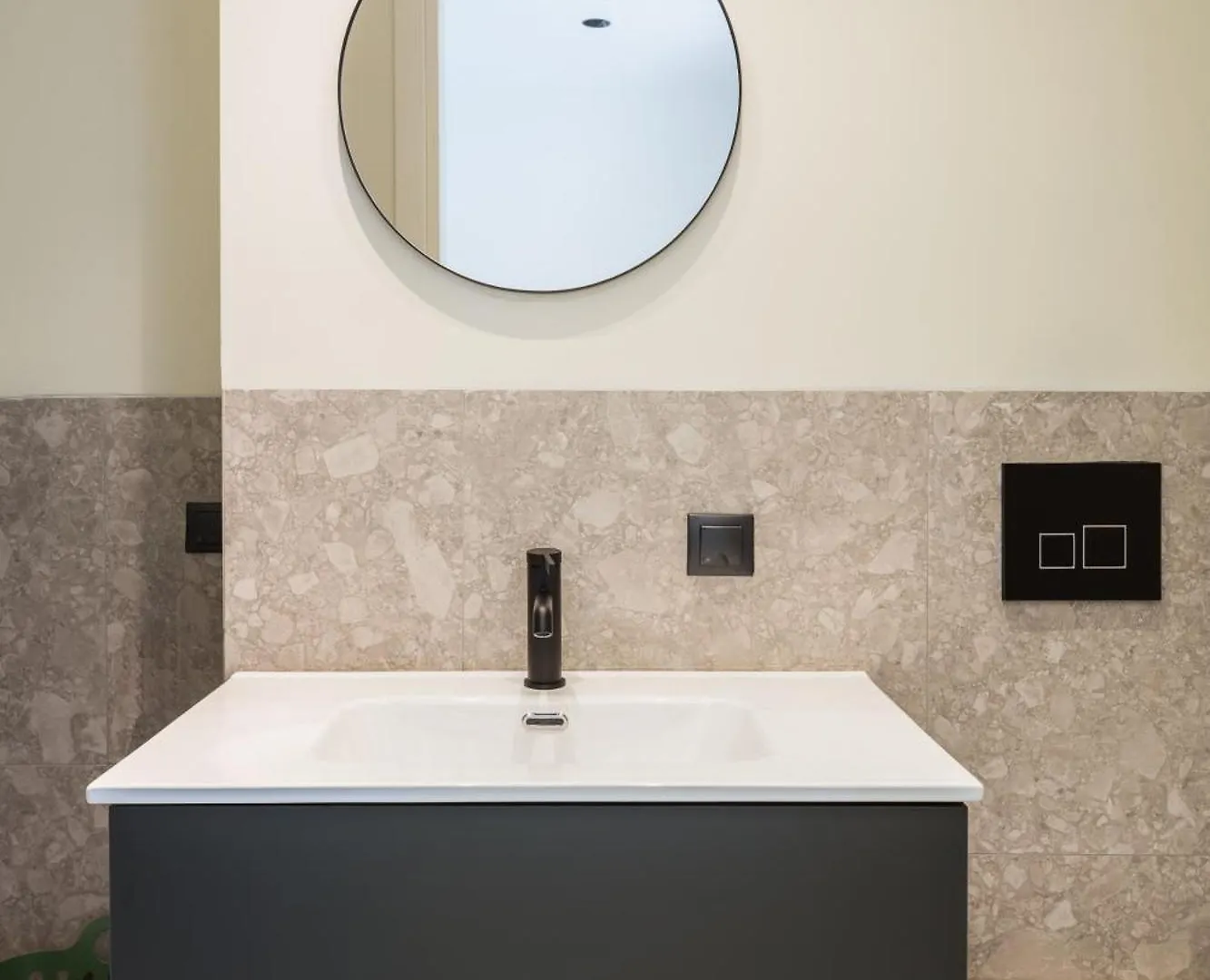 Celine By Halu!, Spacious Apartments Next To Business Hub Thessaloniki